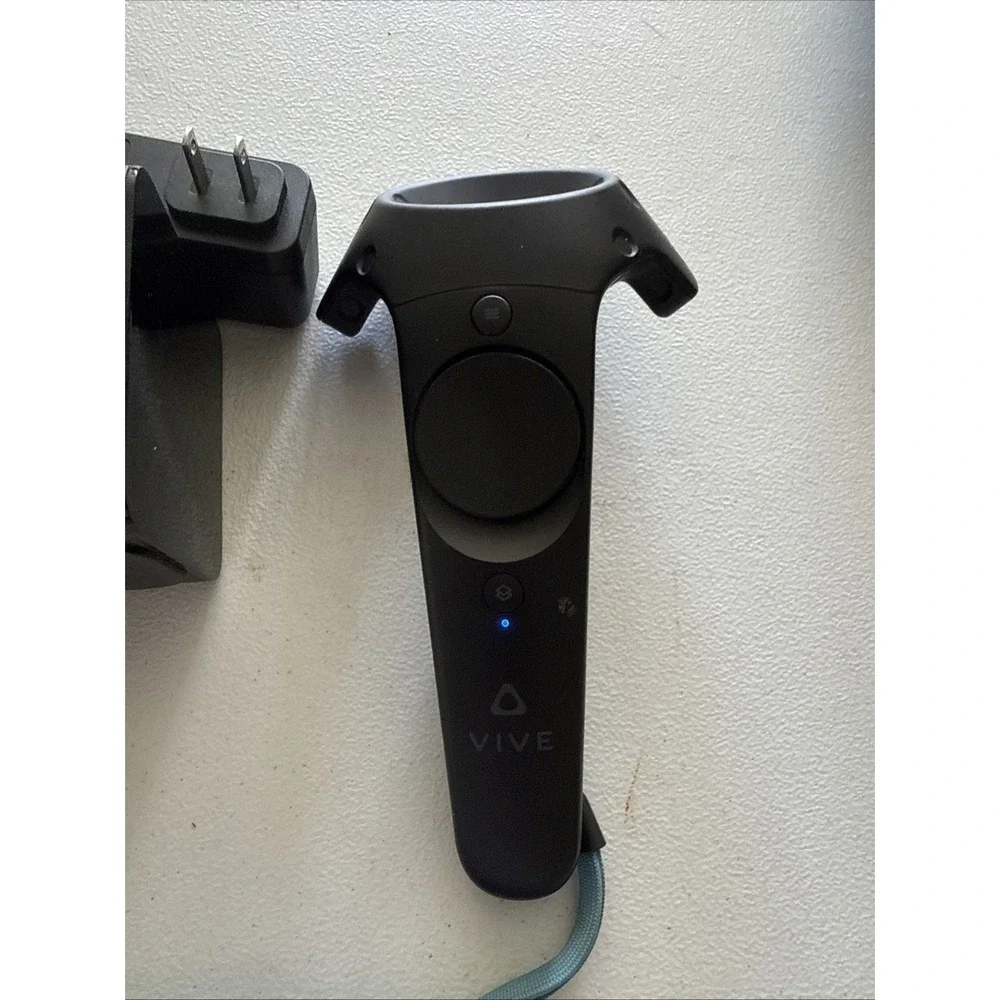 HTC Vive Base Station 1.0 Sensor & SteamVR Controller 2PR8100 Black